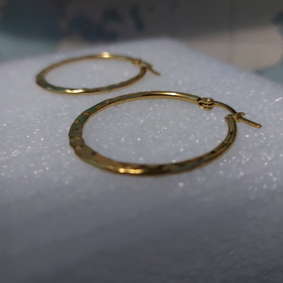18k Gold Plated Hoop Earrings - Picture 6 of 6